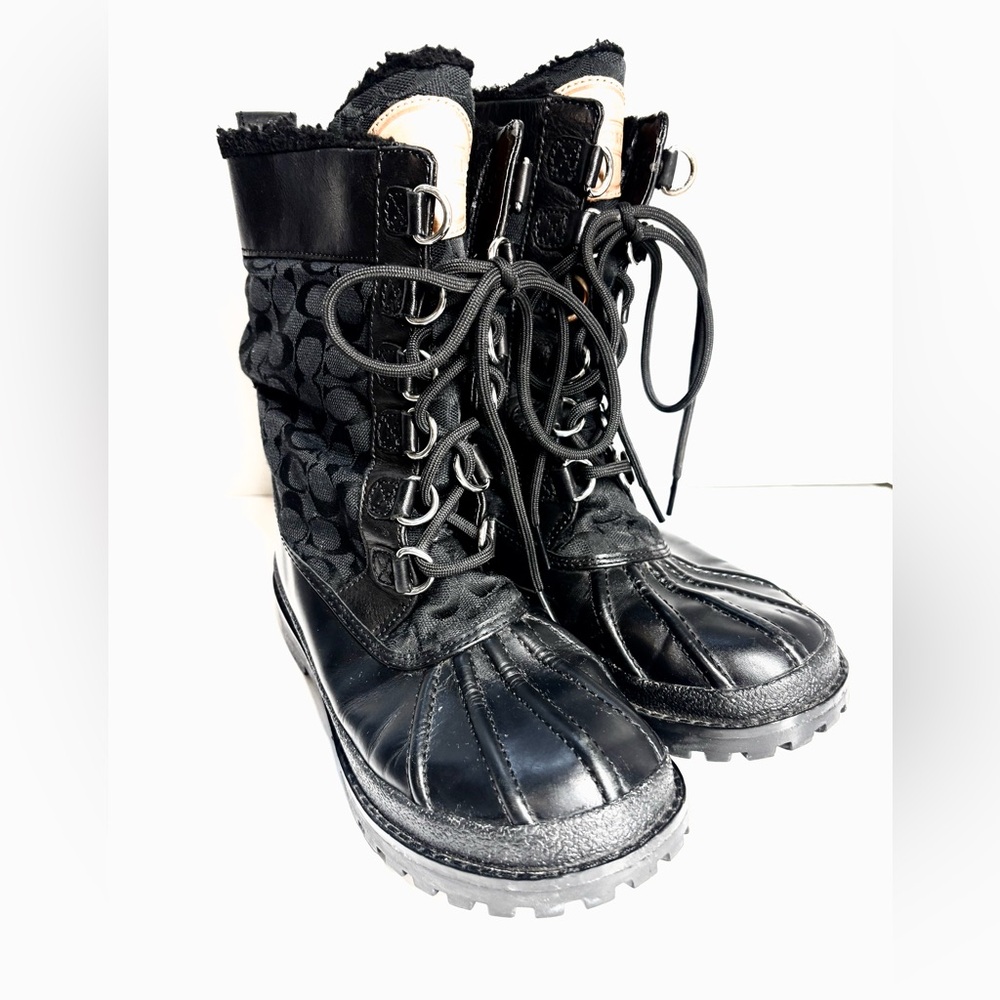 VTG Coach Laura boots signature C jacquard fabric leather trim shearling lining